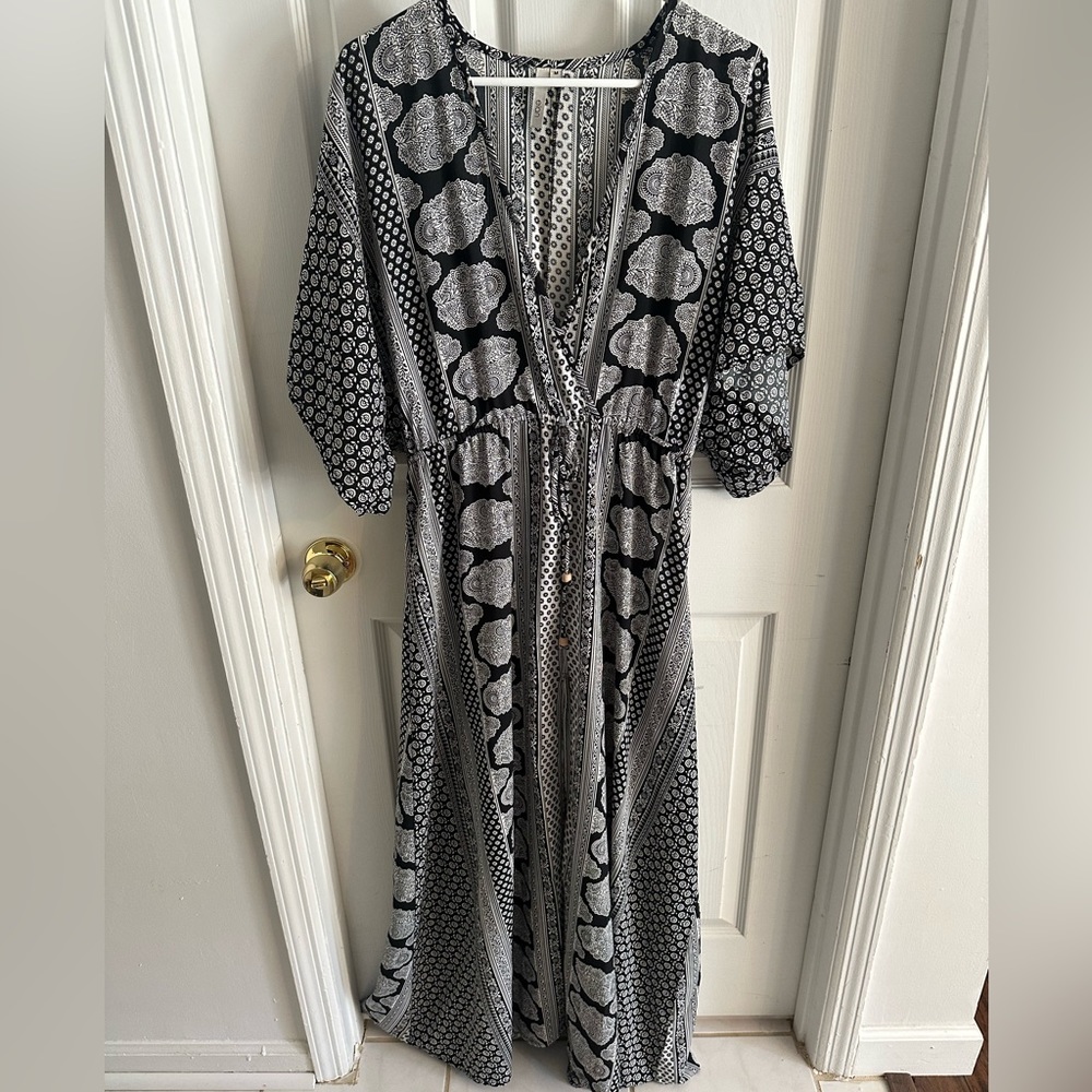 Black and White Soft Maxi Dress